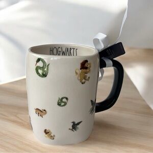 Rae Dunn Harry Potter Hogwarts four mascots lion, snake, raven, badger 16 oz Mug